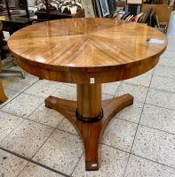 Biedermeier Tisch aus Nussbaumholz Bonn - Tannenbusch Vorschau