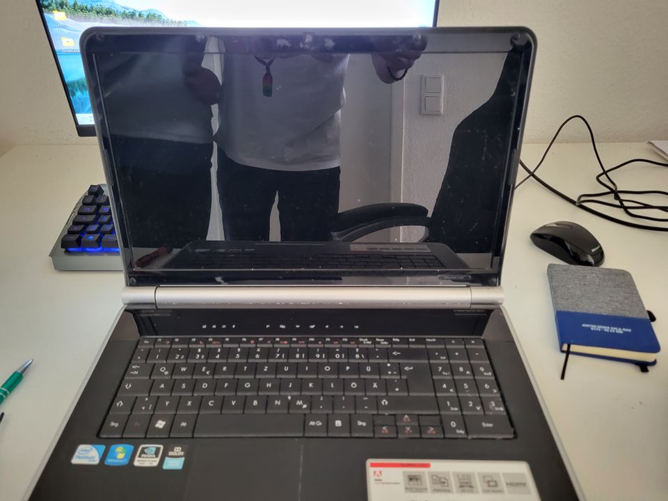 Laptop 17 Zoll, 8GB Ram, SSD, Windows Lizenz, Peackard Bell Easy in Herne