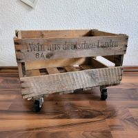 Weinkiste Holz mit Rollen Wiesbaden - Mainz-Kastel Vorschau