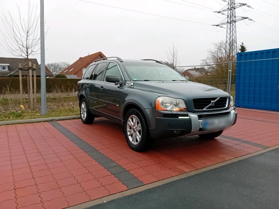 Schöner und gut fahrender Volvo XC90 2006 mit Automatikgetriebe. in Nordhorn