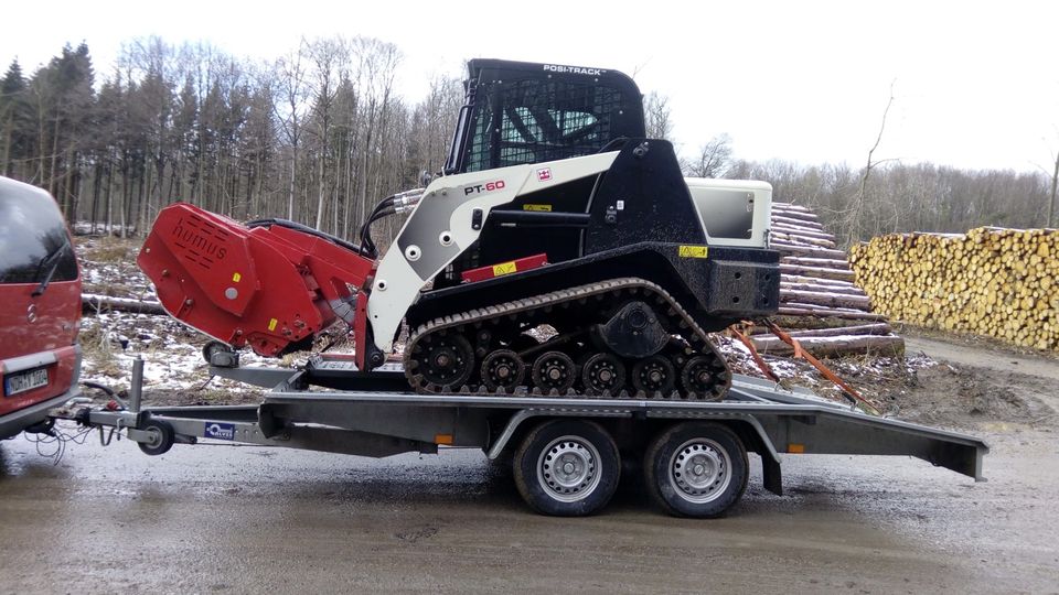 Autotrailer/Autoanhänger/Autotransport in Kleinfurra