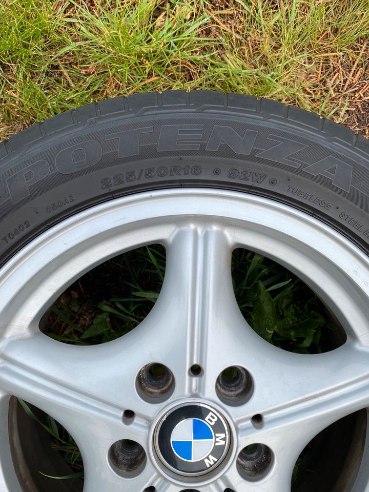 16“ BMW Kompletträder / Alufelgen 225/50 R16 Bridgestone Reifen in Freital