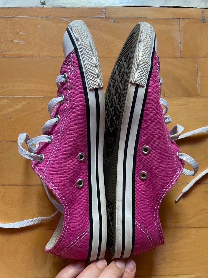 Pinke Converse Flach Gr. 40.5 (etwa 39 in normal) in Hahnheim