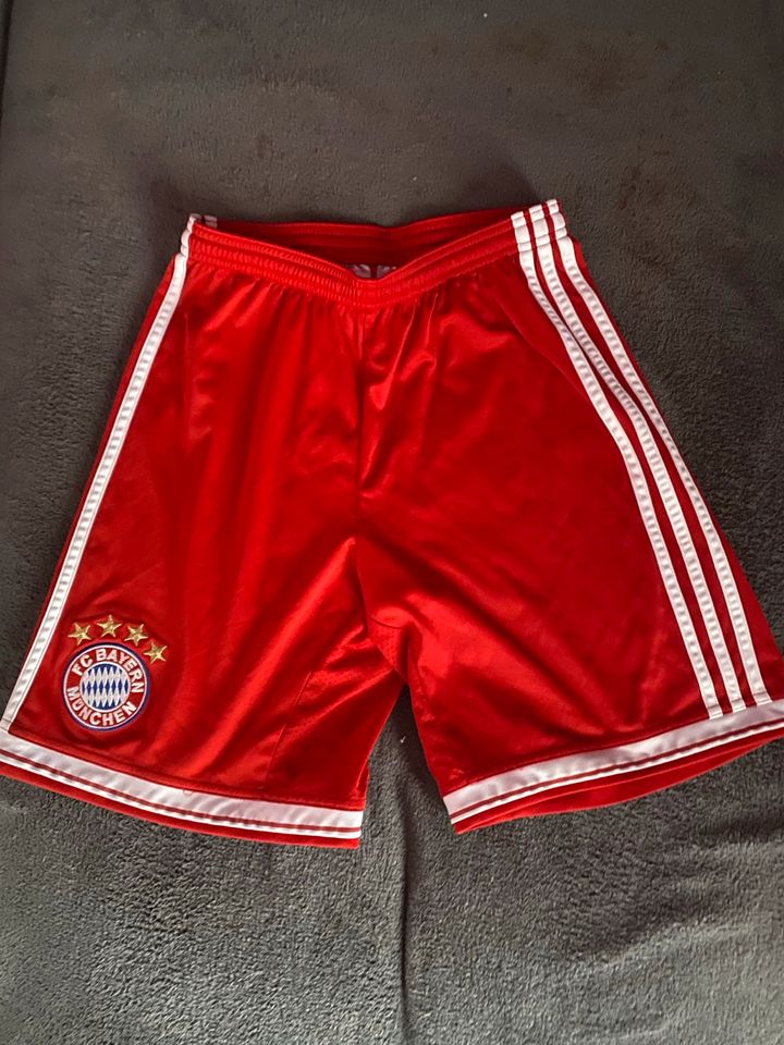 Bayern Kurze Hose in Lachendorf