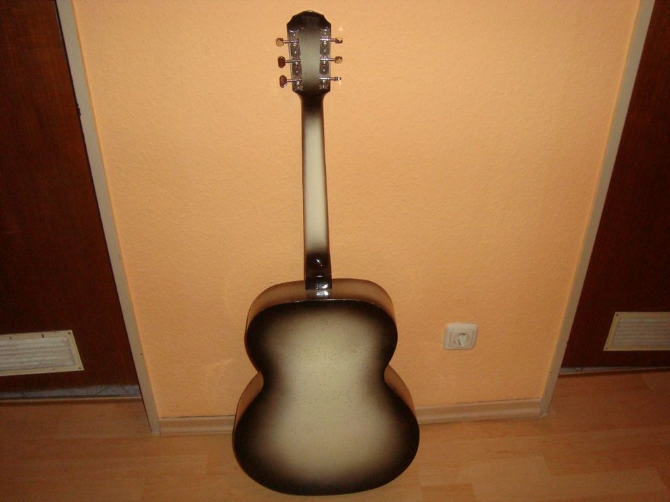 Dachbodenfund Gitarre Vintage in Bayreuth