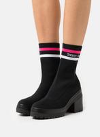 Tommy Hilfiger Boots Stiefel Neu Niedersachsen - Barßel Vorschau