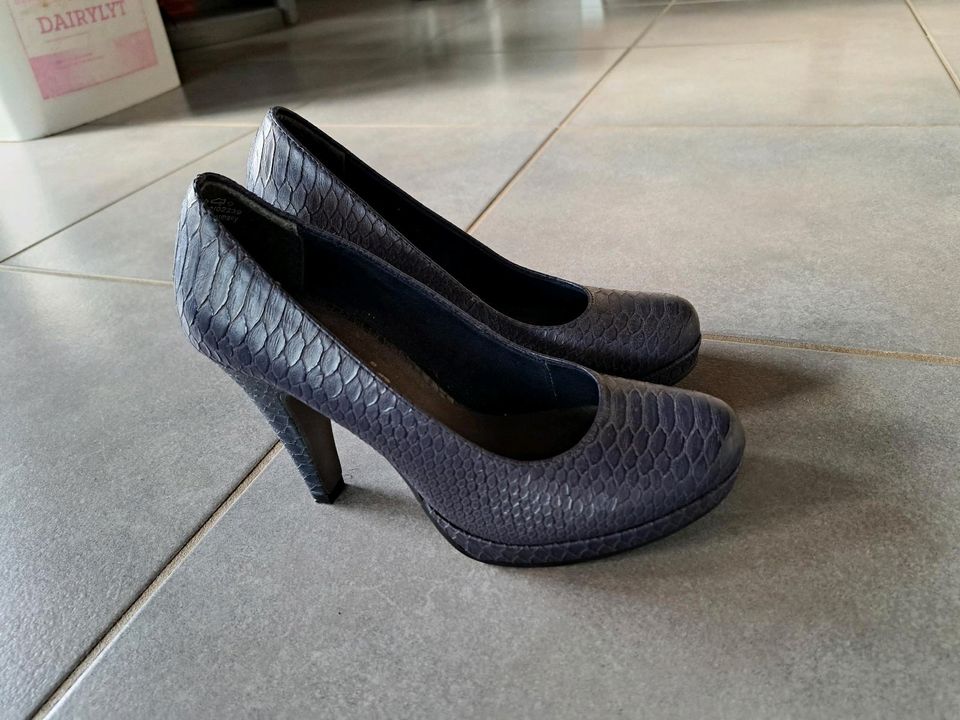 Tamaris Pumps High Heels Blau Gr. 38 in Schopp