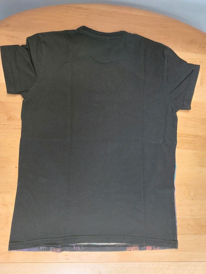 Fortenite Shirt in Größe XS mit dem Kultaufdruck schlechthin in Brennberg