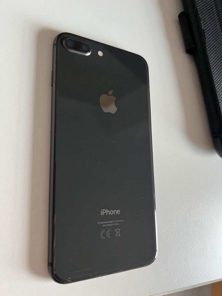 iPhone 8plus 64 GB in Scheeßel
