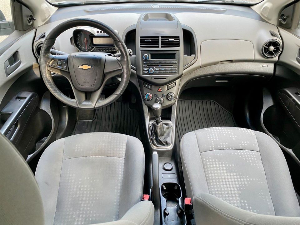 Chevrolet Aveo Schrägheck LS,1.2 KLIMAANLAGE,TEMPOMAT,AUX in Erlenbach