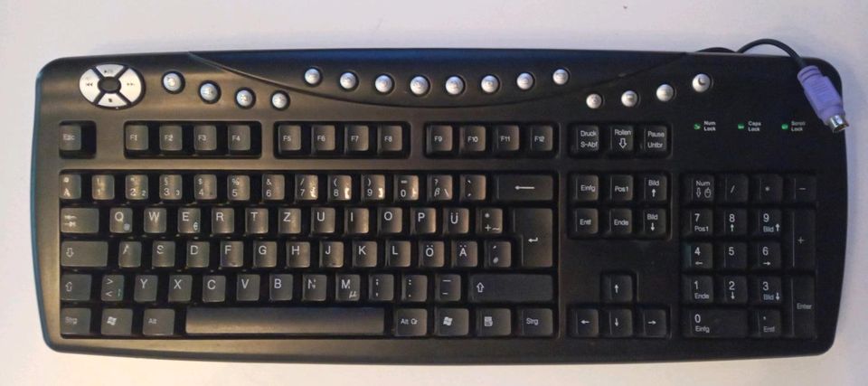 Pc Tastatur mit Kabel PS/2 in München