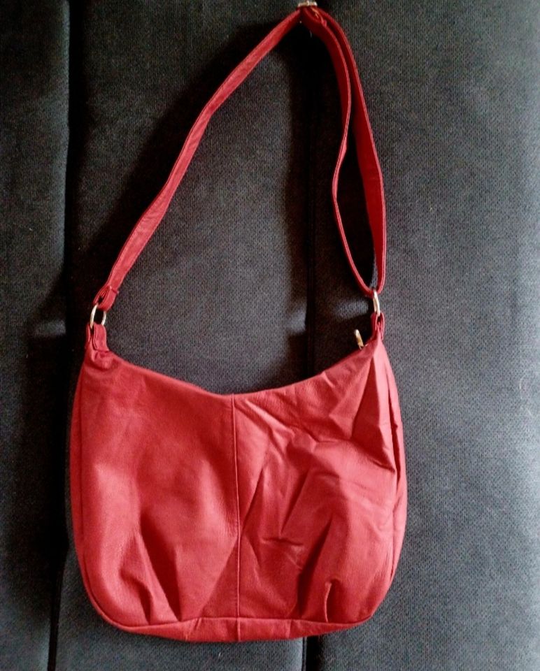 Tolle*Kunstledertasche*Umhängetasche*Tadche*w.Neu*rot* in Großrinderfeld