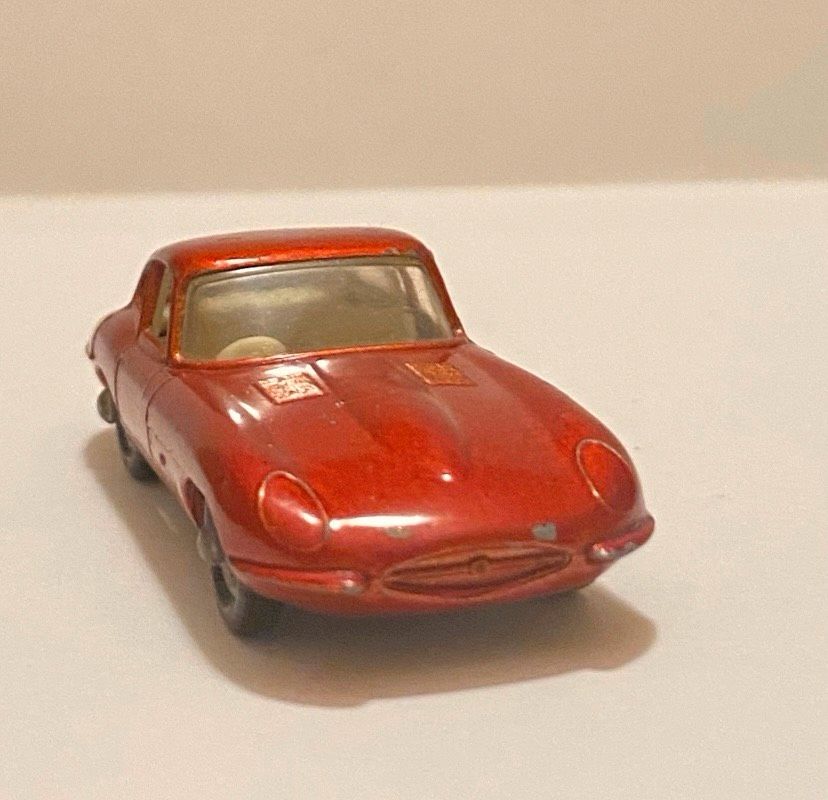 Matchbox Jaguar E- Type Modell in Rodgau