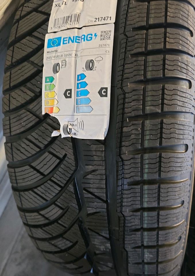 Neuwertig 18 Zoll Original BMW G30/G31 Felgen Winterreifen Räder in Marl