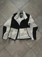 KAWS X The North Face Jacke Bayern - Margetshöchheim Vorschau