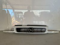 Kühlergrill Opel Astra F weiß 474 Grill Frontgrill Nordrhein-Westfalen - Wilnsdorf Vorschau