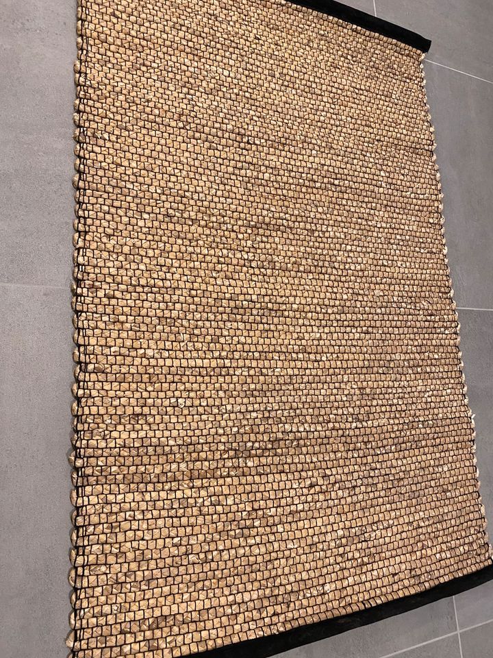 Teppich, Läufer, flach gewebt, 76cm x 114cm, sehr guter Zustand in Mastershausen