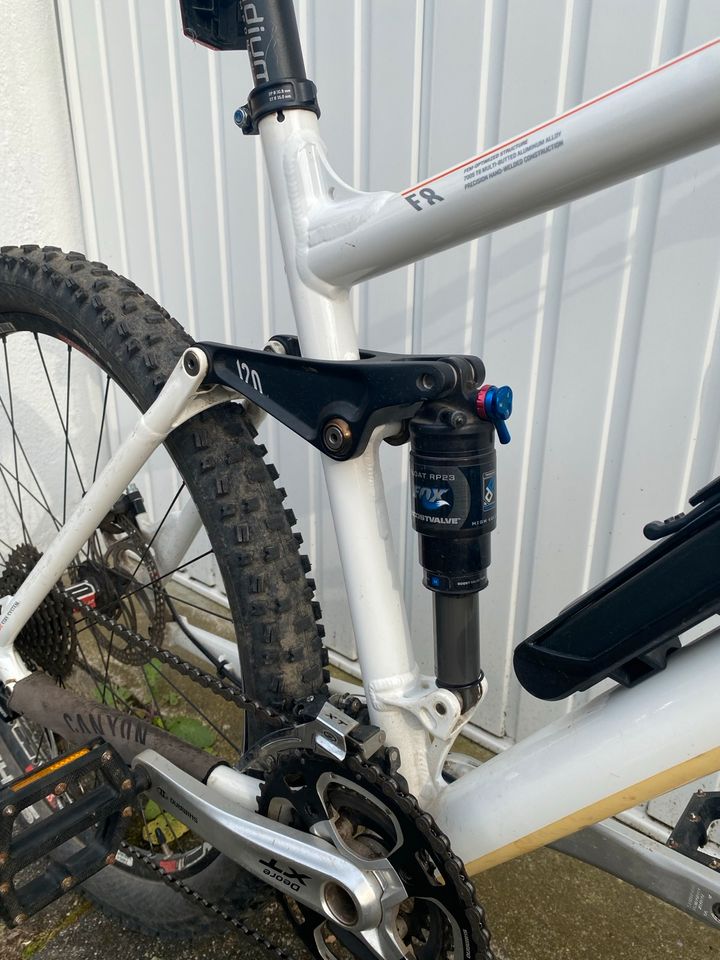 Canyon Fully Mountain Bike Rahmengrösse M Reifen 26 Zoll in Düsseldorf