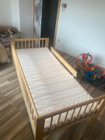 Ikea Kinderbett  (Holz) mit Rausfallschutz Thüringen - Steinbach-Hallenberg (Thüringer W) Vorschau