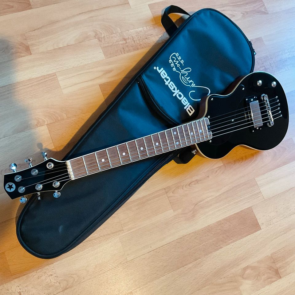 Carry-on Blackstar Mini Gitarre Reisegitarre schwarz mit Gigbag in Leipzig