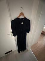 Samtkleid mit Brosche Wuppertal - Oberbarmen Vorschau