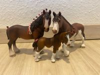 Schleich Pferde - Clydesdale Familie (2 Pferde, 1 Fohlen) Niedersachsen - Upgant-Schott Vorschau