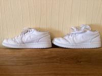 Turnschuhe Größe 39 Nike Jordan Schuhe Sportschuhe Sneaker Hessen - Solms Vorschau