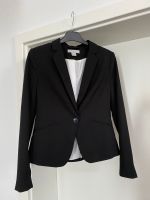 Blazer H&M schwarz tailliert Gr. 38 Bayern - Bayreuth Vorschau