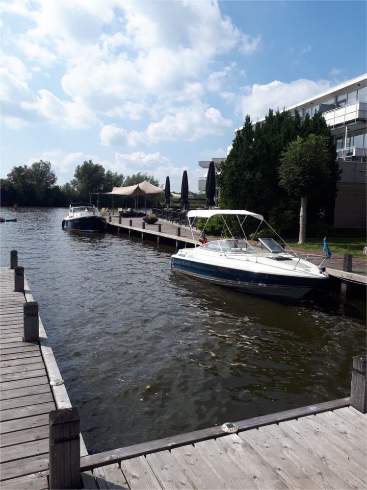 Sportboot (GFK) in Fröndenberg (Ruhr)