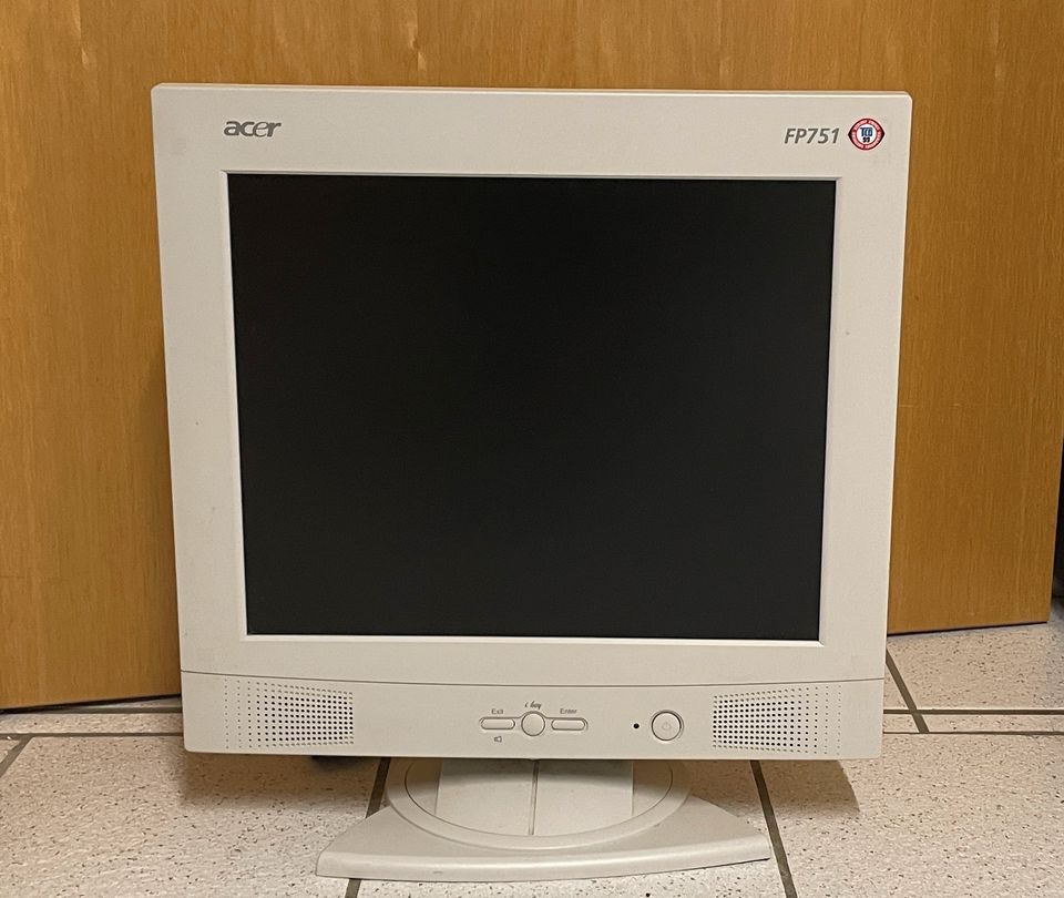 Monitor ACER FP 751 in Meine