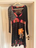 Schwarzes Desigual Herbstkleid mit bunten Details Gr. XL Nordvorpommern - Landkreis - Ribnitz-Damgarten Vorschau