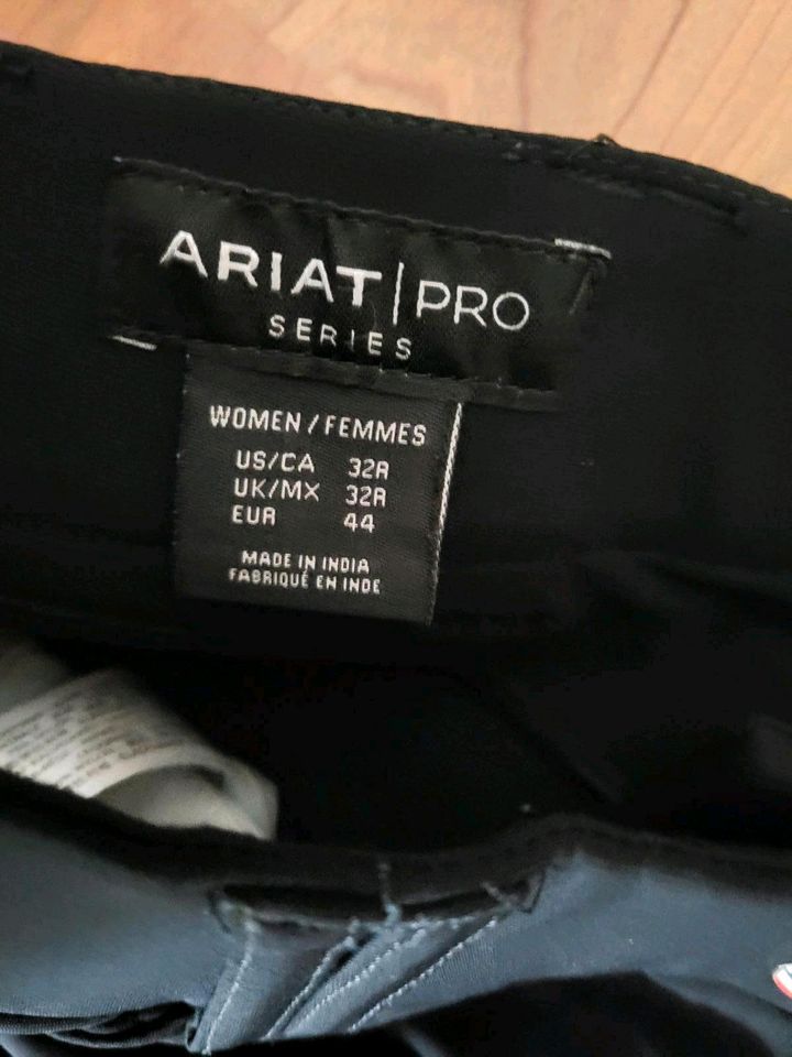 Ariat Reitbekleidung Paket Gr. L,XXL, 32R, 38 in Hamburg