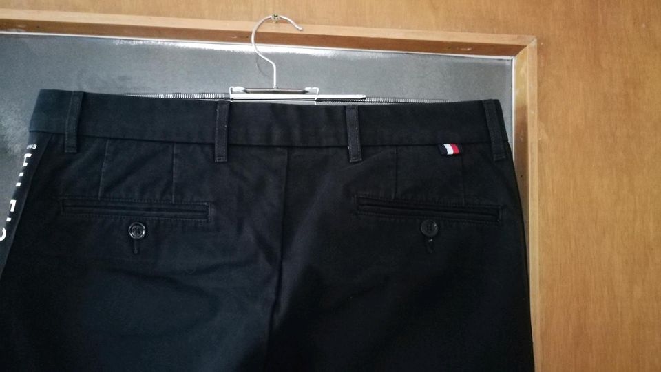 Tommy Hilfiger Relaxed Fit Chino Hose gr. 31/34 in Schleiden