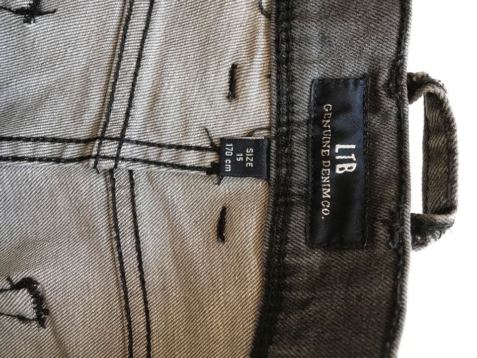 Kurze Jeans Hose 170 in Berlin