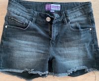 Sommer! Schwarze Shorts im used Look, Gr.158 Sachsen - Freital Vorschau