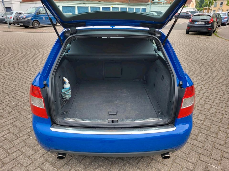 Audi S4 4.2 V8 Quattro Avant B6 Schalter *TÜV neu*Carbon* in Speyer