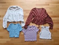 Gr. M Mädchen Kleidungs-Paket Tops Shirt Bluse rot rosa hellblau Hessen - Idstein Vorschau