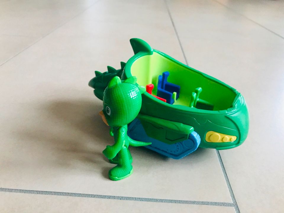 PJ Masks Geckomobil mit Gecko Figur Simba in Seggebruch