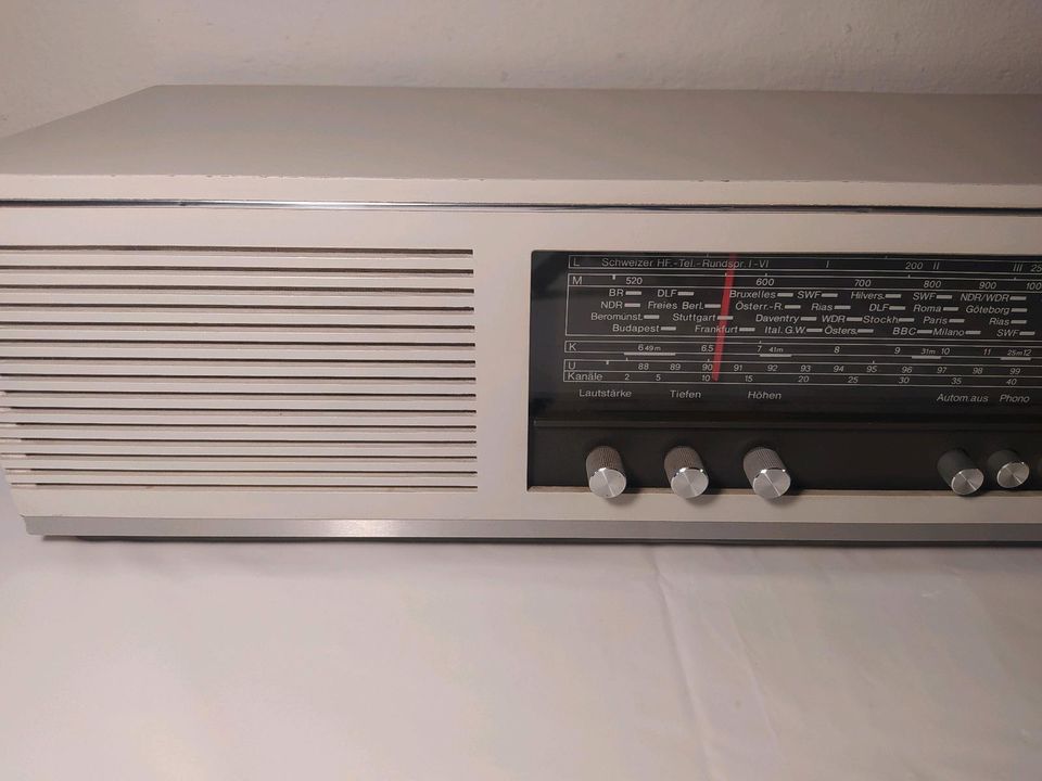 Saba Radio Modell Meinau F in Lüneburg