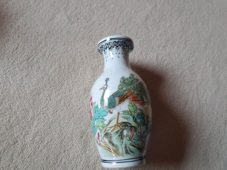 Kleine chinesische Vase handbemalt Vintage in Herrsching