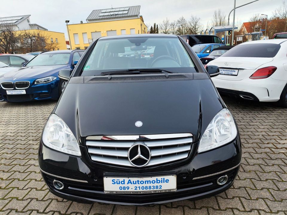 Mercedes-Benz A 180 AUT*TPM*PDC*KLIMA*NAVI*SHZ*KD NEU*2.HD in Markt Schwaben