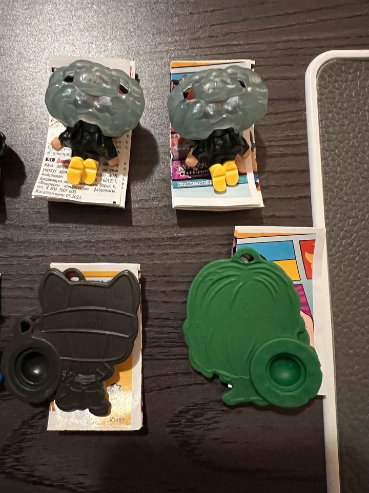 Kinder Joy Marvel DC Überraschungsei Figuren - Batman-Joker-Cat in Offenbach