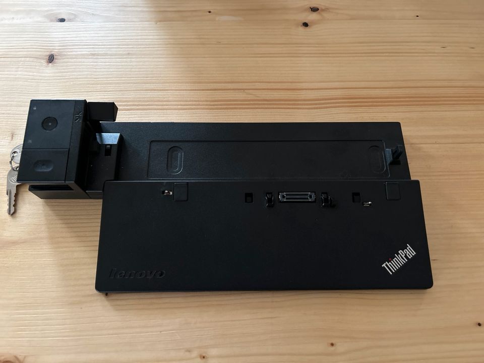 Lenovo Thinkpad Docking Station (ThinkPad Ultra Dock) - Typ 40A2 in Mömlingen