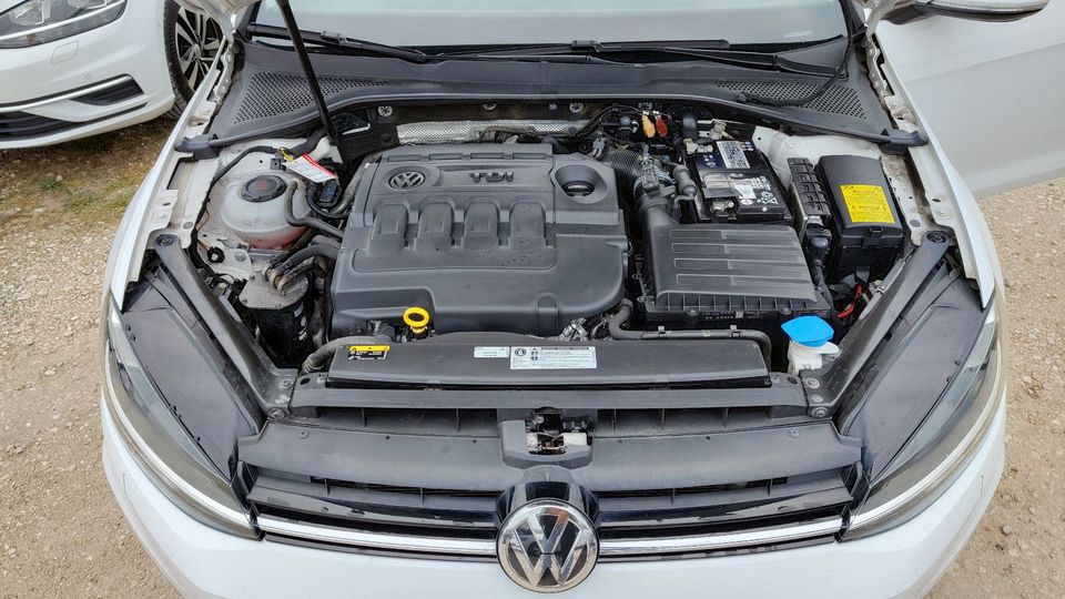 Volkswagen Golf VII Variant Join - Navi* ACC* PDC* AHK* in Amberg