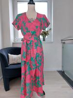 Sommer Kleid  V-Ausschnitt Größe S Nordrhein-Westfalen - Kempen Vorschau