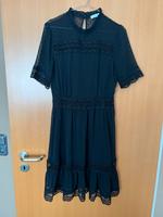 Neu! Schönes Spitzen Kleid in Gr.36 Köln - Porz Vorschau