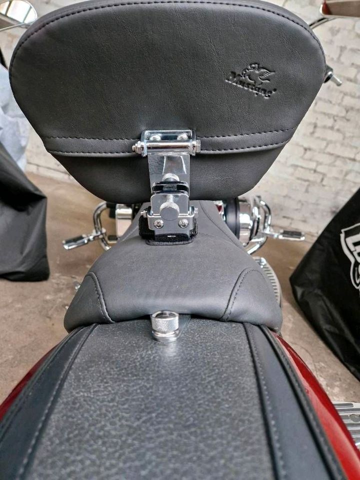 Mustang Wide Tripper Solo Sitz für Harley, mit abnehmbarer Lehne. in Köln