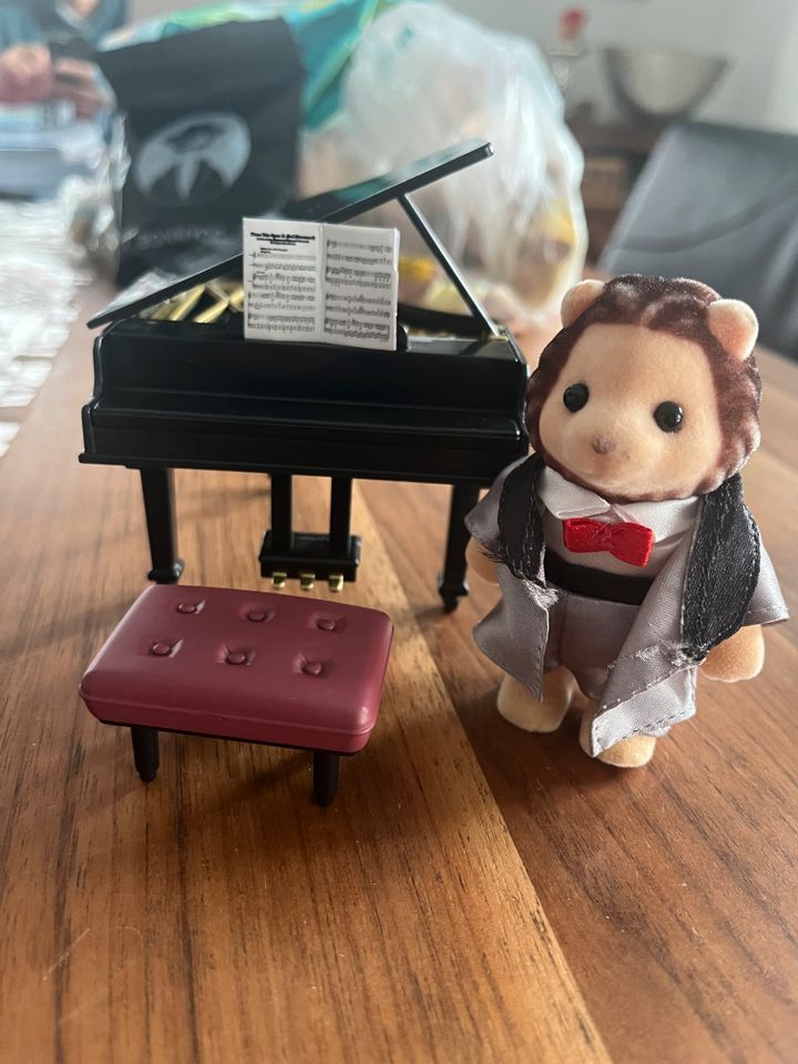 Sylvanian Families Klavierkonzert Set Löwe Klavier 6011 in Düsseldorf