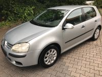 Vw Golf  DSG Automatik 1 Hand TÜV 05.2025 Nordrhein-Westfalen - Grevenbroich Vorschau