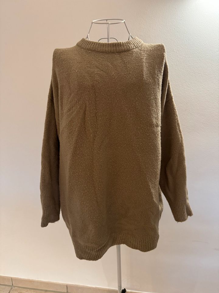 Bershka Pullover sweatshirt oberteil pulloverkleid Kleid braun s in  Nordrhein-Westfalen - Ratingen | eBay Kleinanzeigen ist jetzt Kleinanzeigen